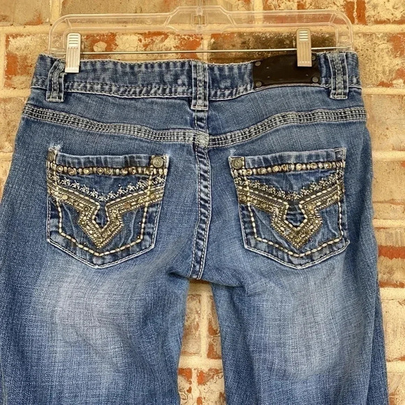 Rock and Roll Cowgirl Low Rise Blingy Bootcut Jeans - Picture 7 of 11